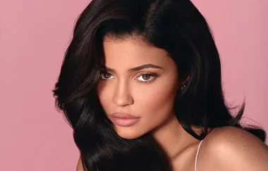 Kylie Jenner claims she was “cut off financially” at age 15