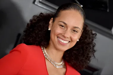 This is why Alicia Keys stopped wearing makeup on the reg