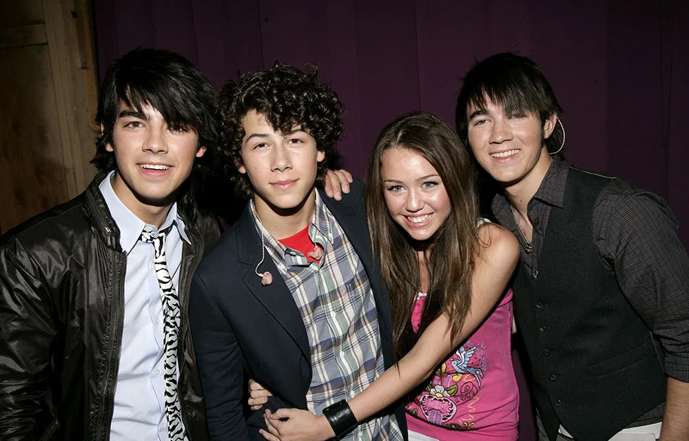 jonas brothers miley cyrus