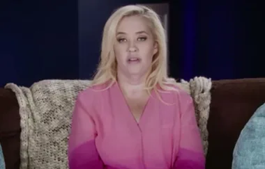 Mama June Rushed To Hospital After Waking Up In “Excruciating” Pain
