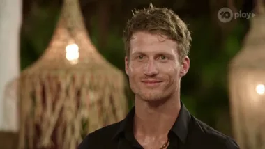 Bachelor In Paradise: Rachel falls over after not receiving a rose