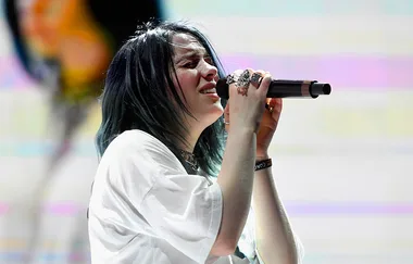 WATCH: Billie Eilish forget the words of her own song performing at Coachella