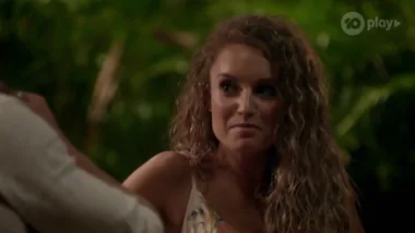 Bachelor In Paradise: Zoe flirts with Nathan