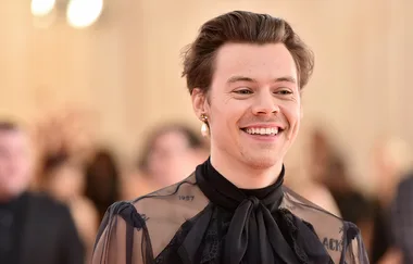 Harry Styles just won the Met Gala with his stunning earrings