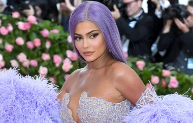 Kylie Jenner caught slimming down her waist in altered Instagram image