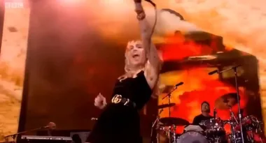 Miley Cyrus singing ‘Party In The USA’ live at Radio 1’s Big Weekend