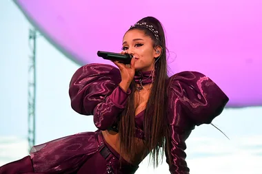 Ariana Grande forced to cancel shows after waking up “incredibly sick”