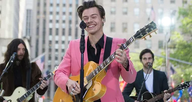 Harry Styles in talks to play Elvis in upcoming biopic