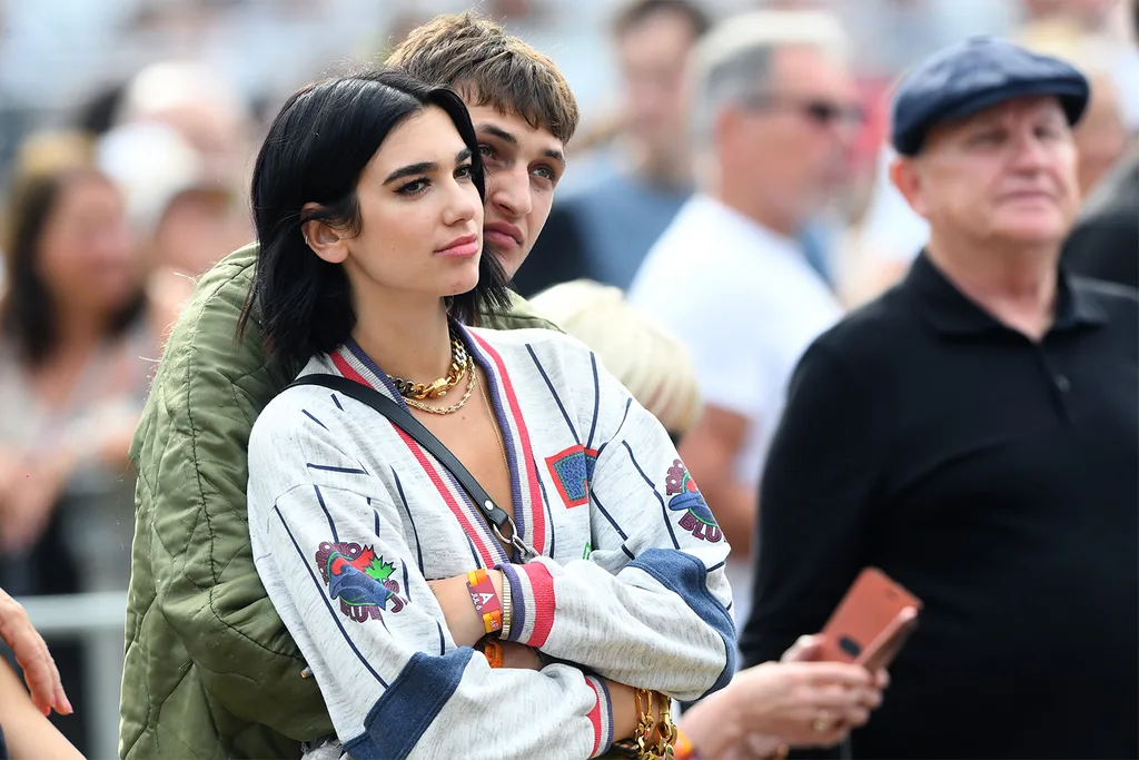 Dua Lipa and Anwar Hadid pack on the pda
