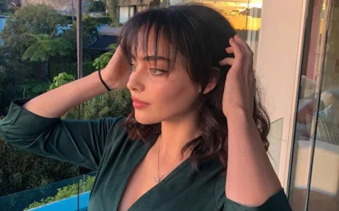 You won’t believe what ‘80s rockstar inspired Aubri Ibrag’s latest hairstyle