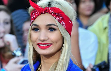 Pia Mia Just Went Brunette & She’s Almost Unrecognisable