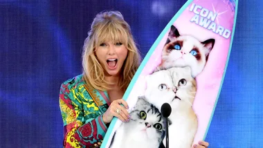 WATCH: Taylor Swift gives powerful icon award speech on gender equality at the Teen Choice Awards
