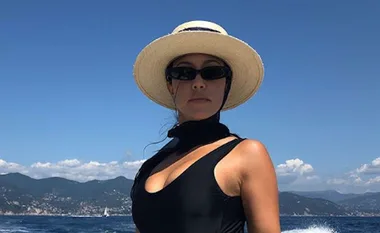 Kourtney Kardashian refused to edit her stretch marks and THANK YOU