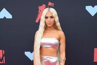 Tammy Hembrow needed a name sign at the VMAs