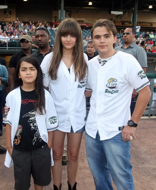 Paris Jackson's Confession About Her Brother Blanket Is Really Messed(02)