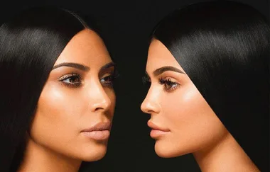 Fans Are Dragging Kim Kardashian & Kylie Jenner’s Latest Photoshop Fail