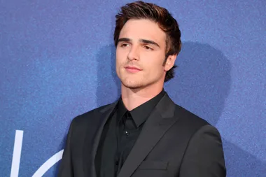Does Jacob Elordi *Really* Hate The Kissing Booth? Let’s investigate…