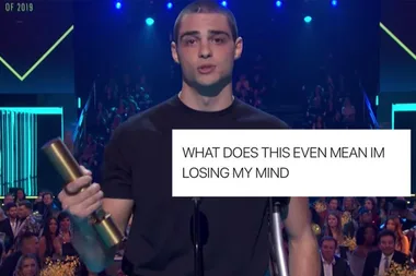 Noah Centineo’s People’s Choice Awards speech made no sense and Twitter reacted accordingly