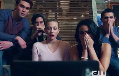 OMG This ‘Riverdale’ Fan Has CRACKED Who The Black Hood Is
