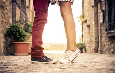 How To Kiss Like A Pro