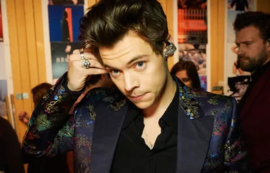 Harry Styles FINALLY Reveals The ~Secret~ To His Glorious Hair