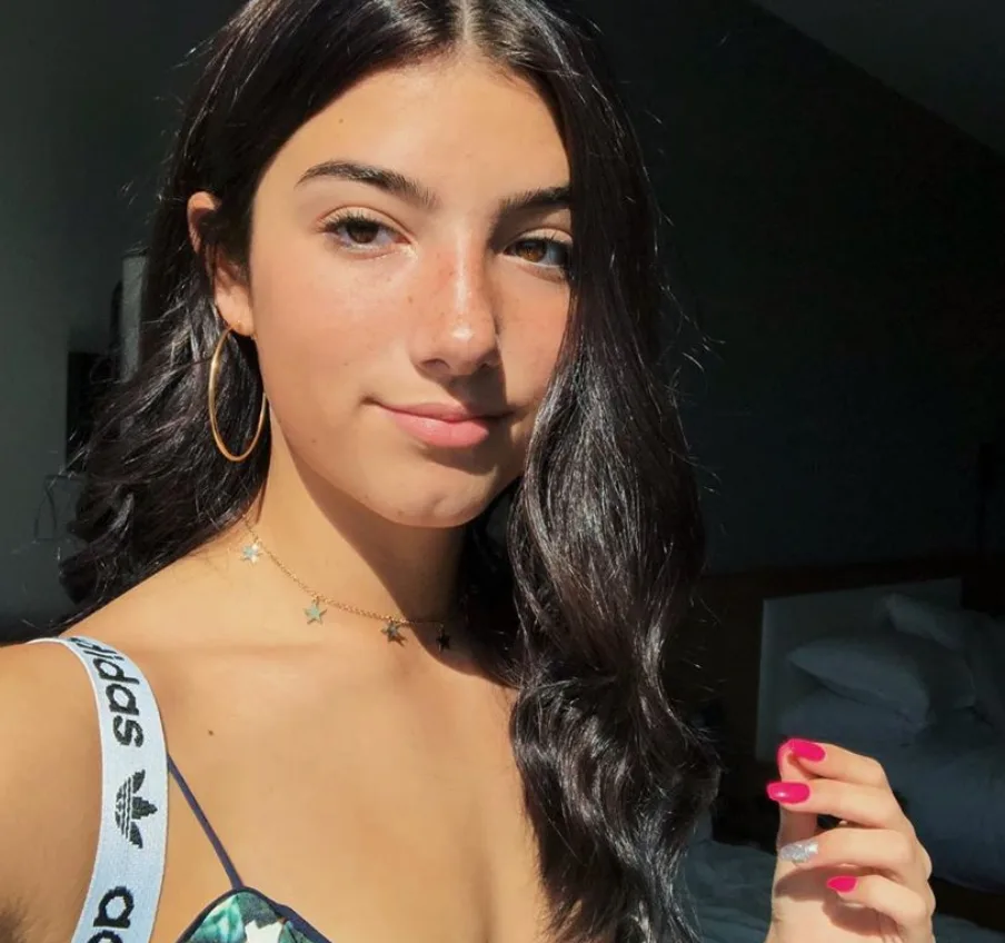 charli