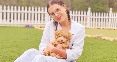 Millie Bobby Brown’s new hair extensions match her dog Winnie