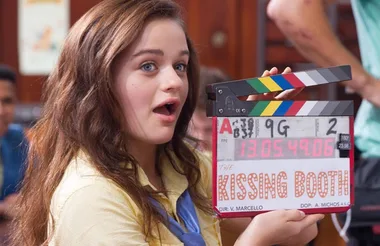 The funniest mistakes and absurd moments in ‘The Kissing Booth 2’