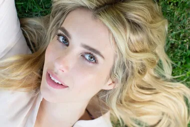 Emma Roberts just posted a stunning new baby bump selfie on Instagram