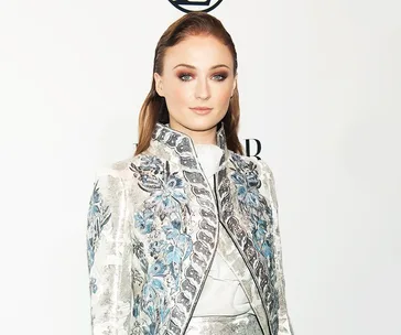 How Sophie Turner Gets Into Superhero (And Supervillain) Shape