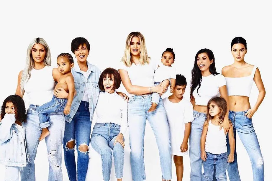 kylie jenner hiding pregnancy