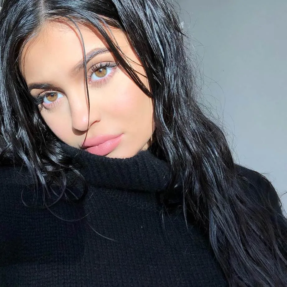 kylie jenner hiding pregnancy