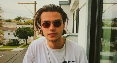 Here’s Why Aussie Beaut Felix Mallard Is Our New Netflix Muse