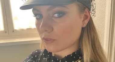 Mia Hewitt’s stunning new look will inspire you to ditch the blonde