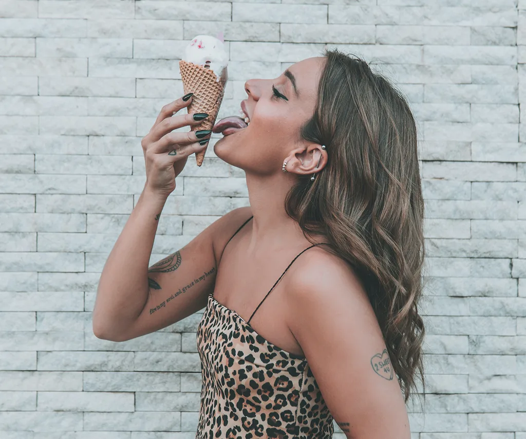 woman-lick-ice-cream