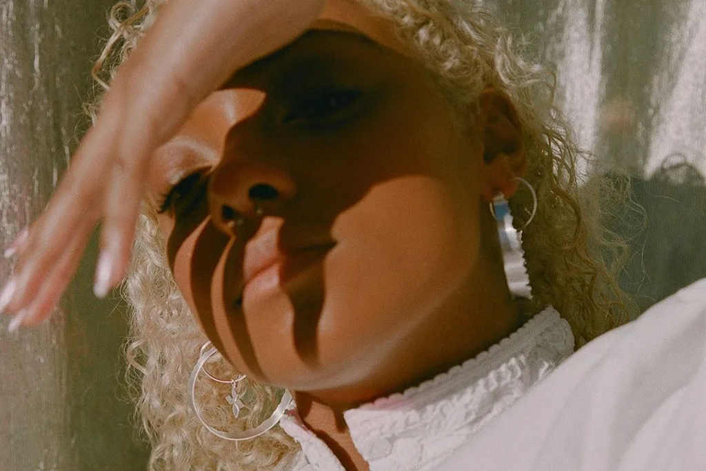 sophie-wilde