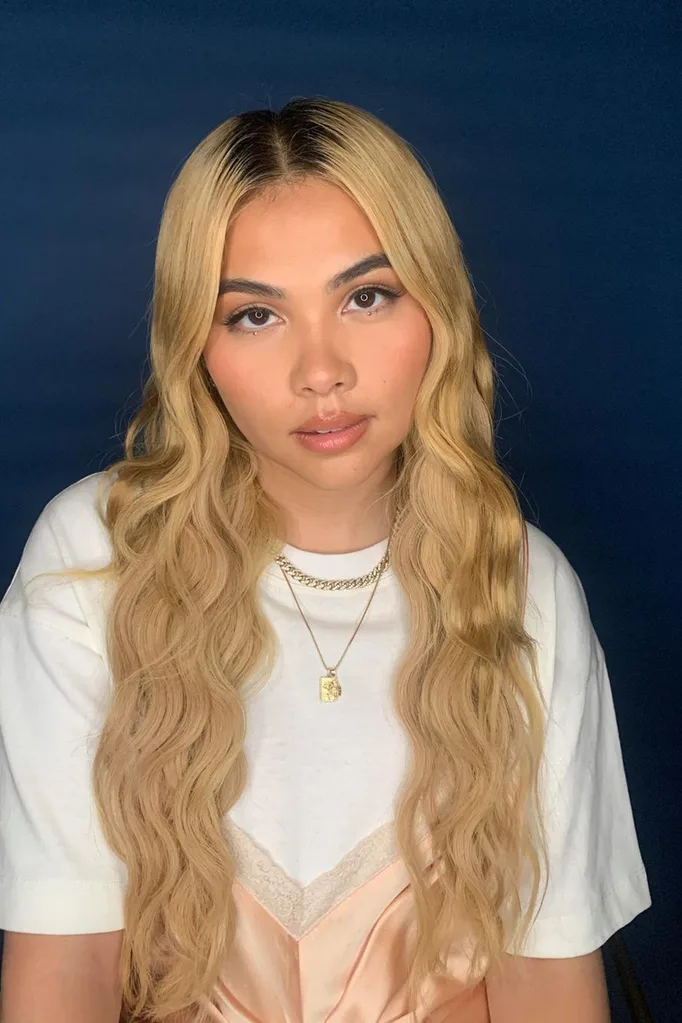 hayley-kiyoko-lesbian
