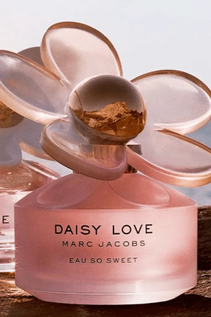 marc-jacobs-daisy-love