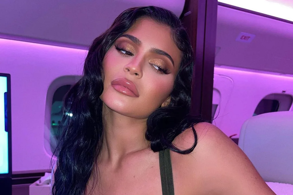 kylie-jenner-brows