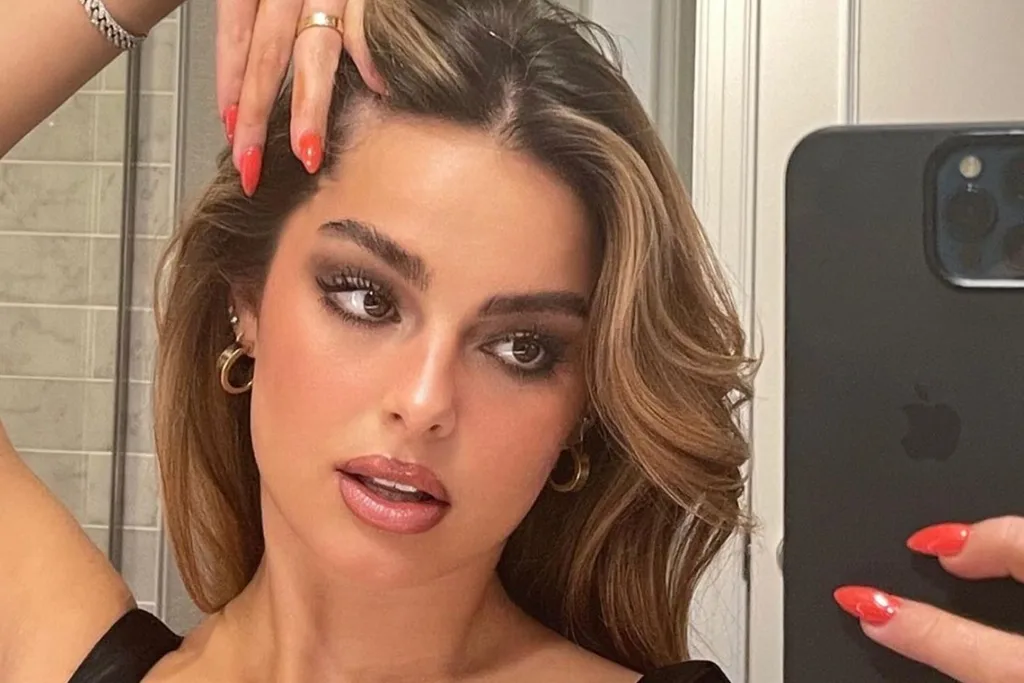addison-rae-selfie