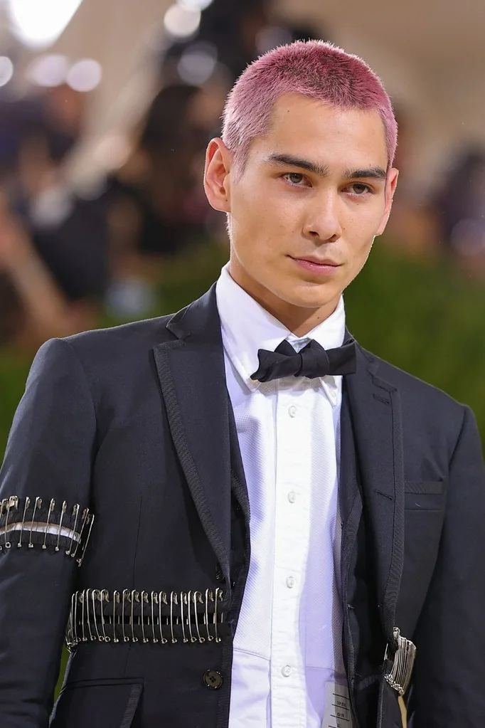 evan-mock-met-gala-2021