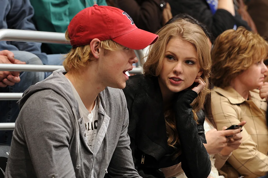 taylor-swift-chord-overstreet