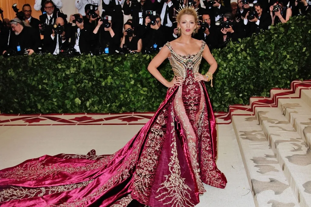 blake-lively-met-gala-heavenly-bodies