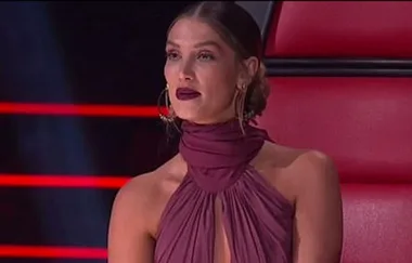 Viewers Are Outraged At Delta Goodrem’s Wardrobe Choice On ‘The Voice’