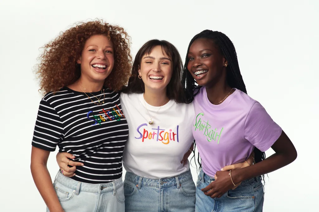 sportsgirl
