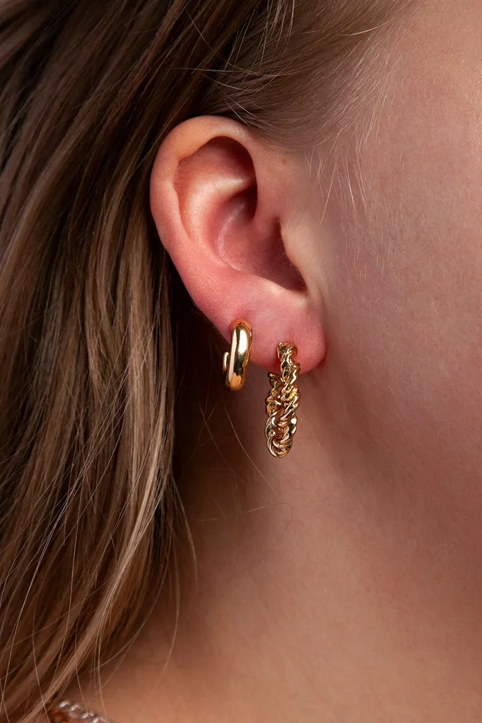 Keep it simple with a double lobe piercing.