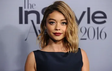 Sarah Hyland Doesn’t Hold Back The PDA With New Bachelor Boyfriend