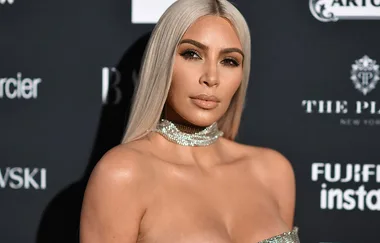 Kim Kardashian suffers another huge photoshop fail