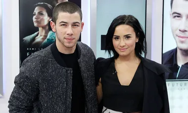 Demi Lovato Punched A Backup Dancer In The Face While On Tour With Nick Jonas