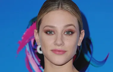 Lili Reinhart Is Getting Trolled For Her Eyebrows And It’s Pretty Funny